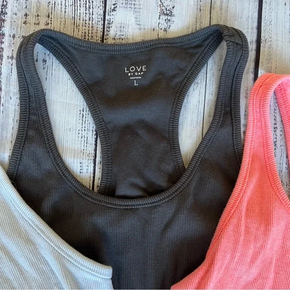 Love by Gap Lounge Wear Ribbed Racer Back Tank Tops 4 Pack Built in Shelf Bra Lg - Picture 2 of 3